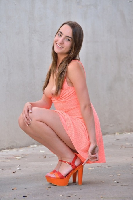 Teen Mini Skirt XXX Nude Pictures